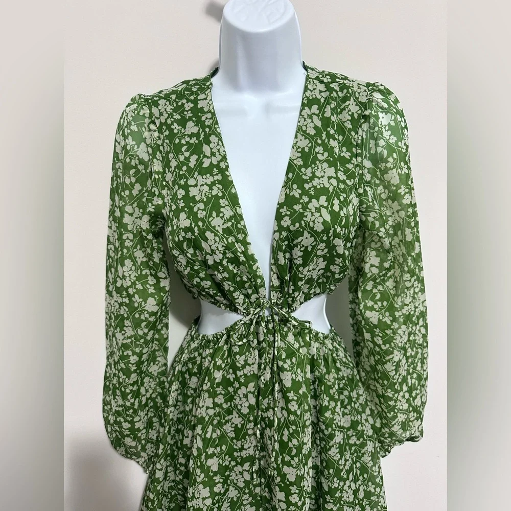NWT Abercrombie & Fitch Long-sleeve sheer Green Floral Cutout Dress - Small - Picture 6 of 10